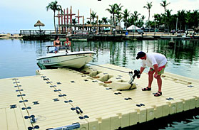 Ponton / rampa pentru barci